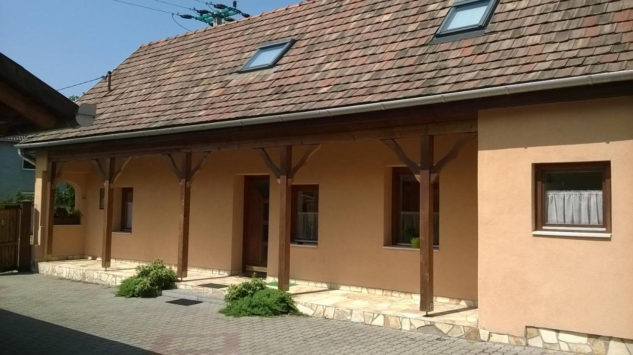 Villa Giulia Vendeghaz Verpelet Exterior photo